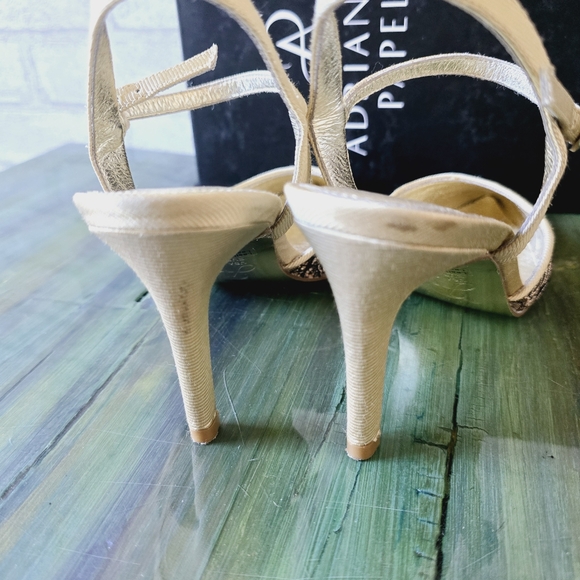 Adrianna Papell Hadleigh Heels - Picture 4 of 7
